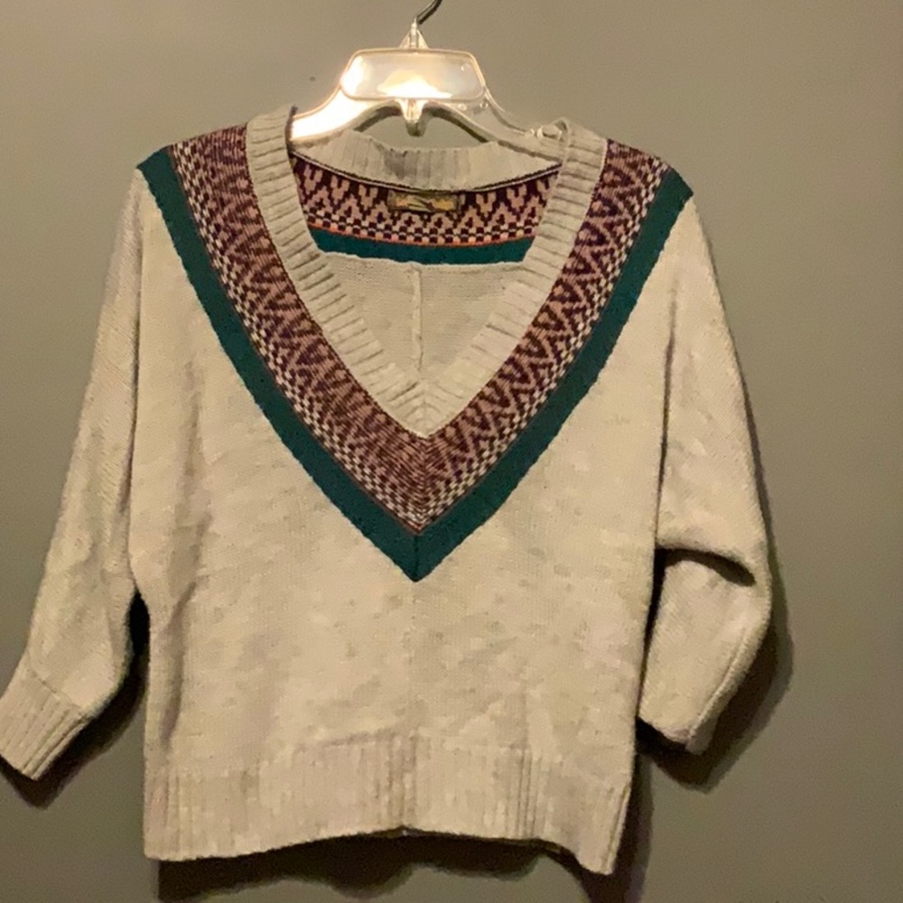 Sweater - Picture 1 of 4